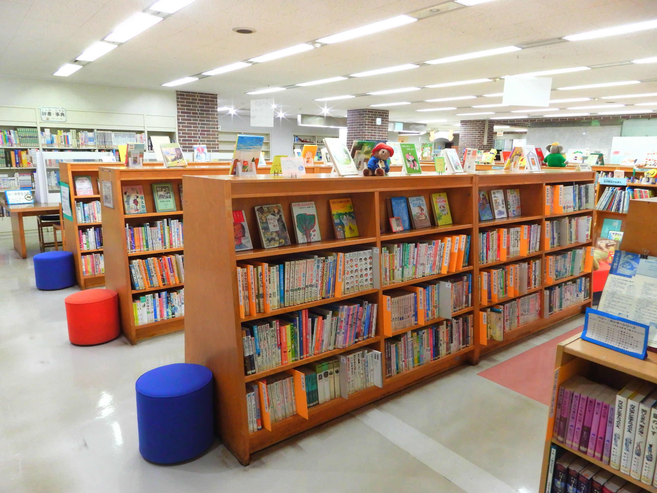 所沢図書館本館　1階こども室